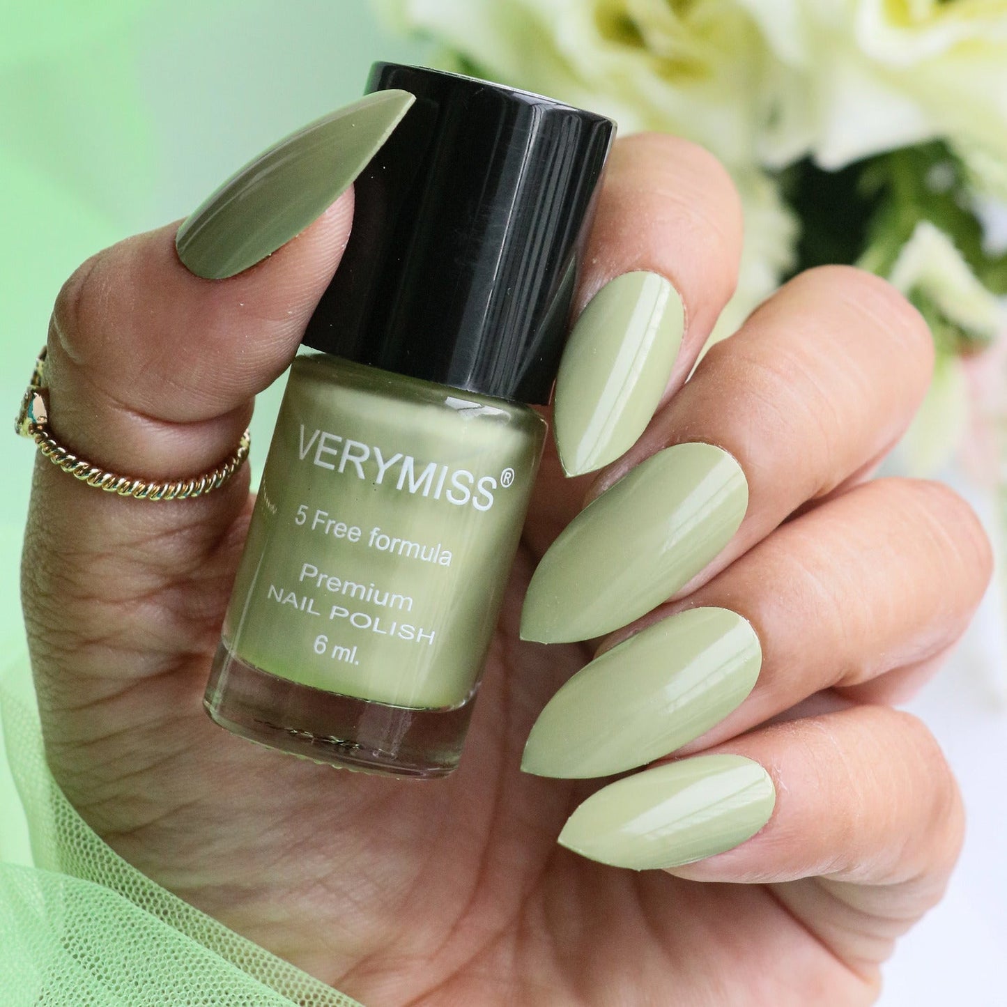 Premium Classic Nail Polish - 261 Winter Green